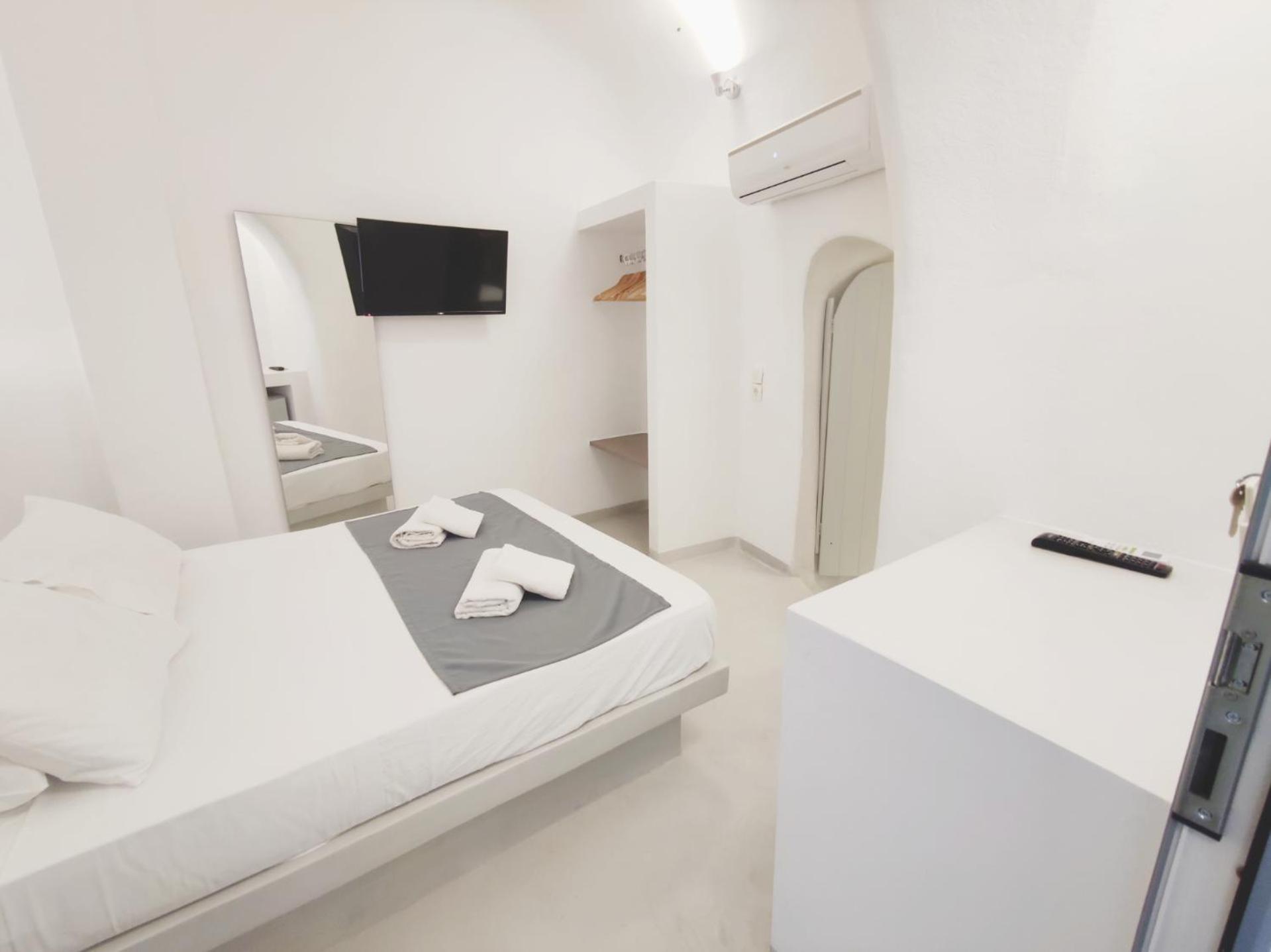 Low Cost Fira Center Rooms エクステリア 写真