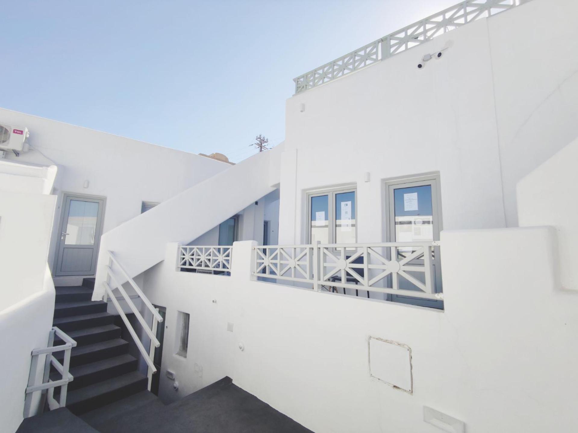 Low Cost Fira Center Rooms エクステリア 写真